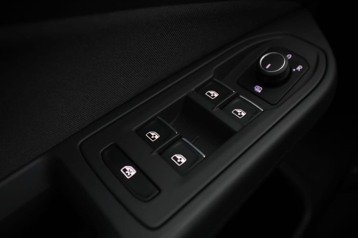 Vehicle Image 24