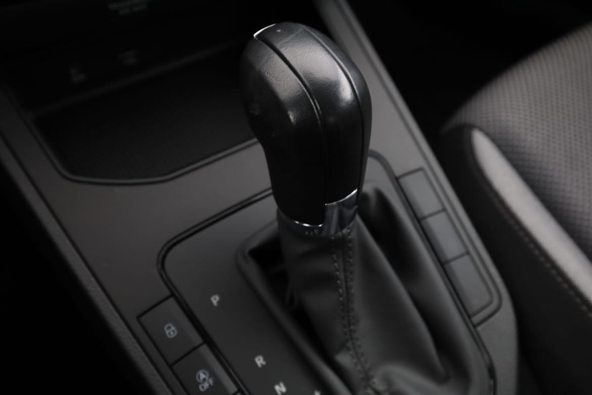 Vehicle Image 25