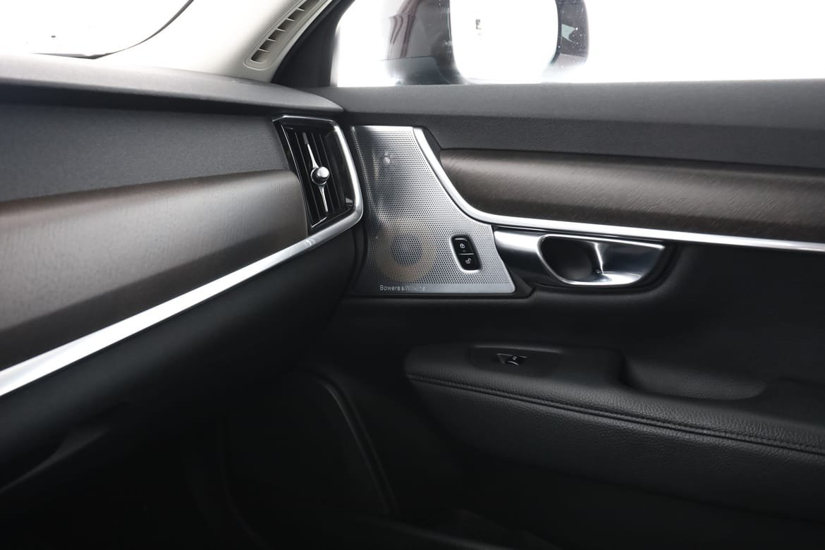 Vehicle Image 38