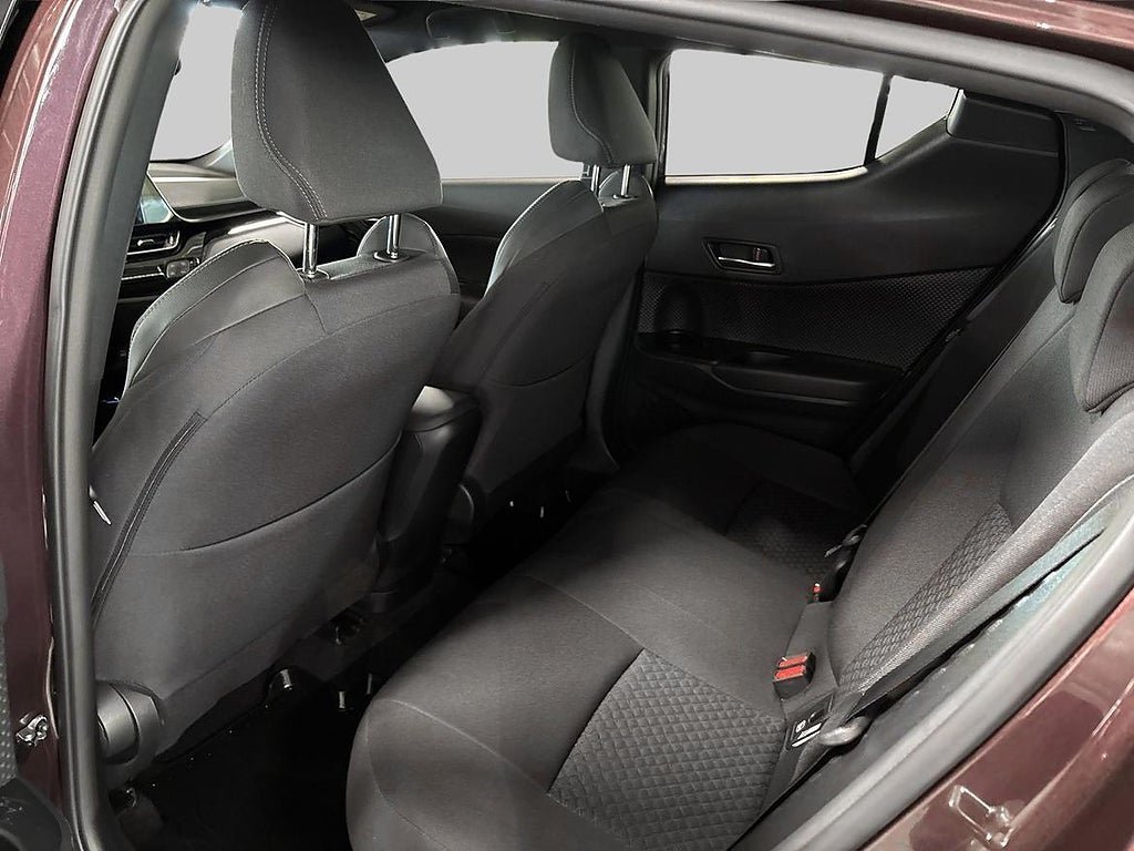 Vehicle Image 11