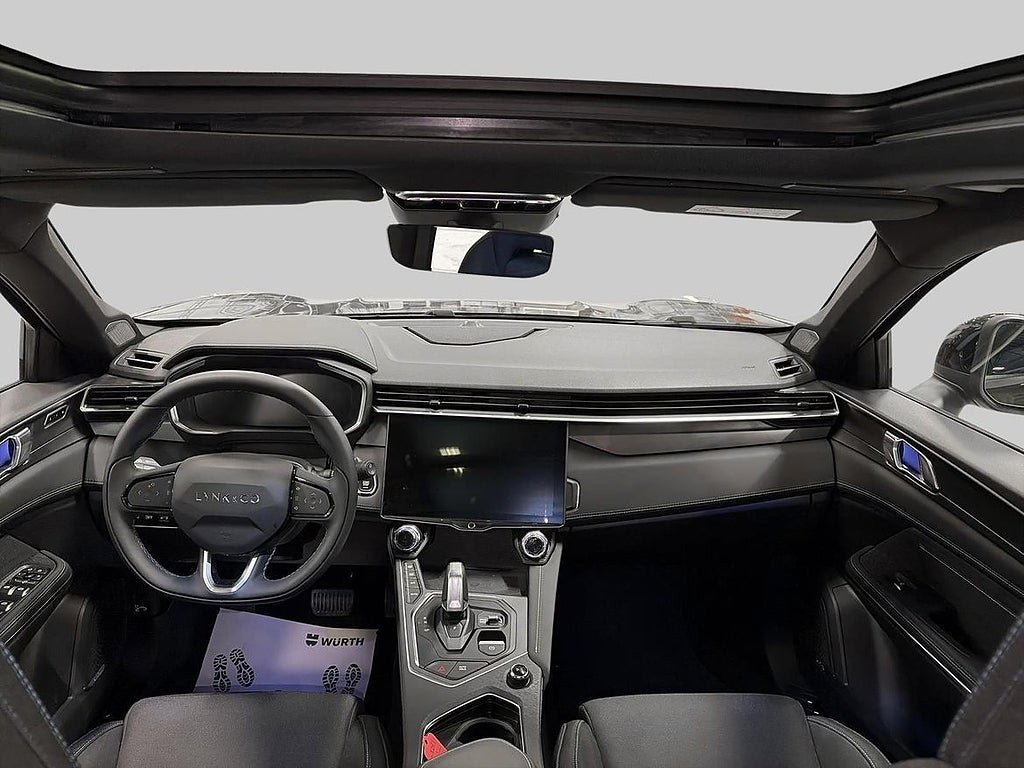 Vehicle Image 12
