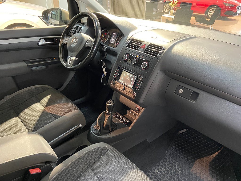 Vehicle Image 6