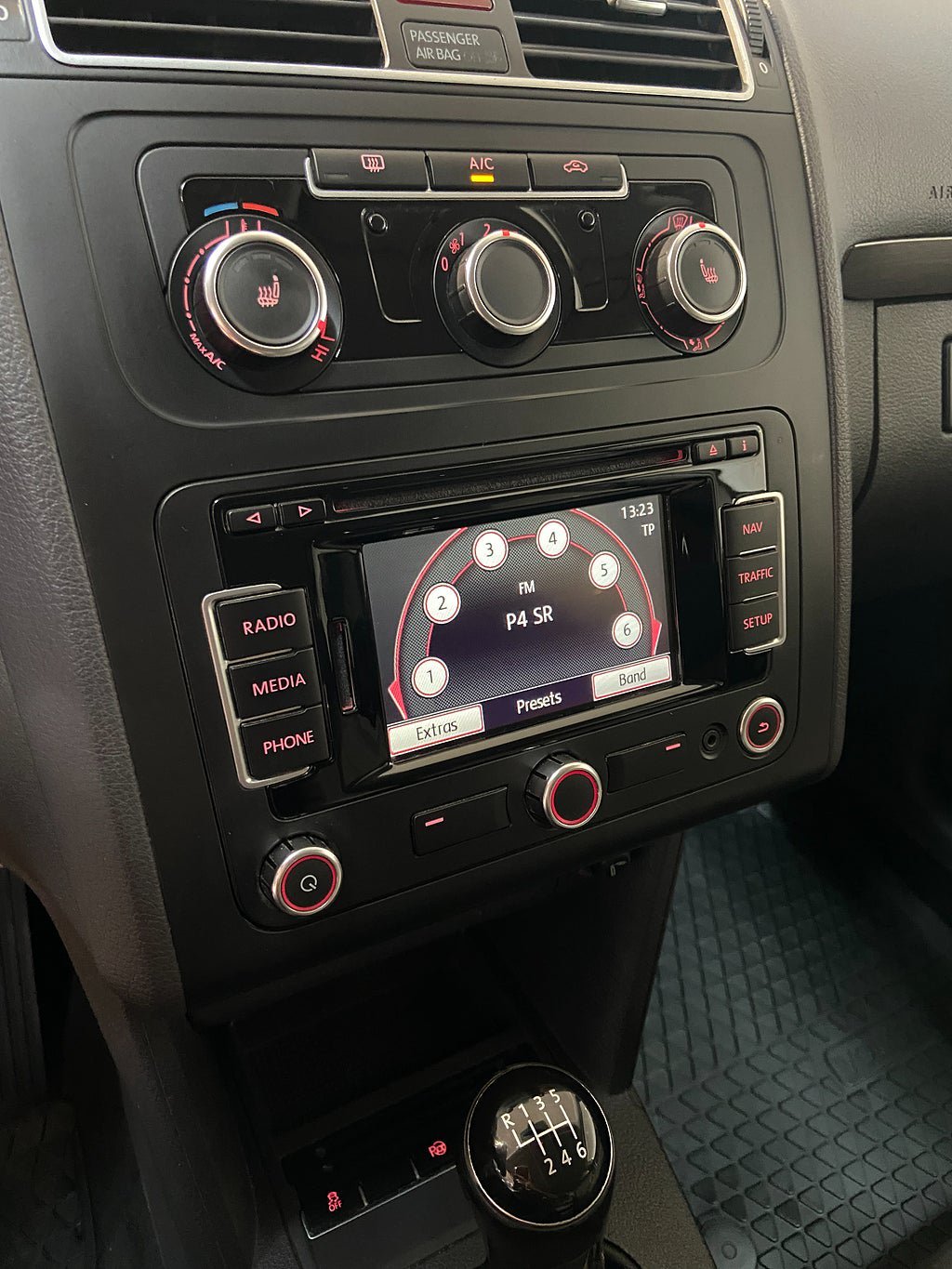 Vehicle Image 11