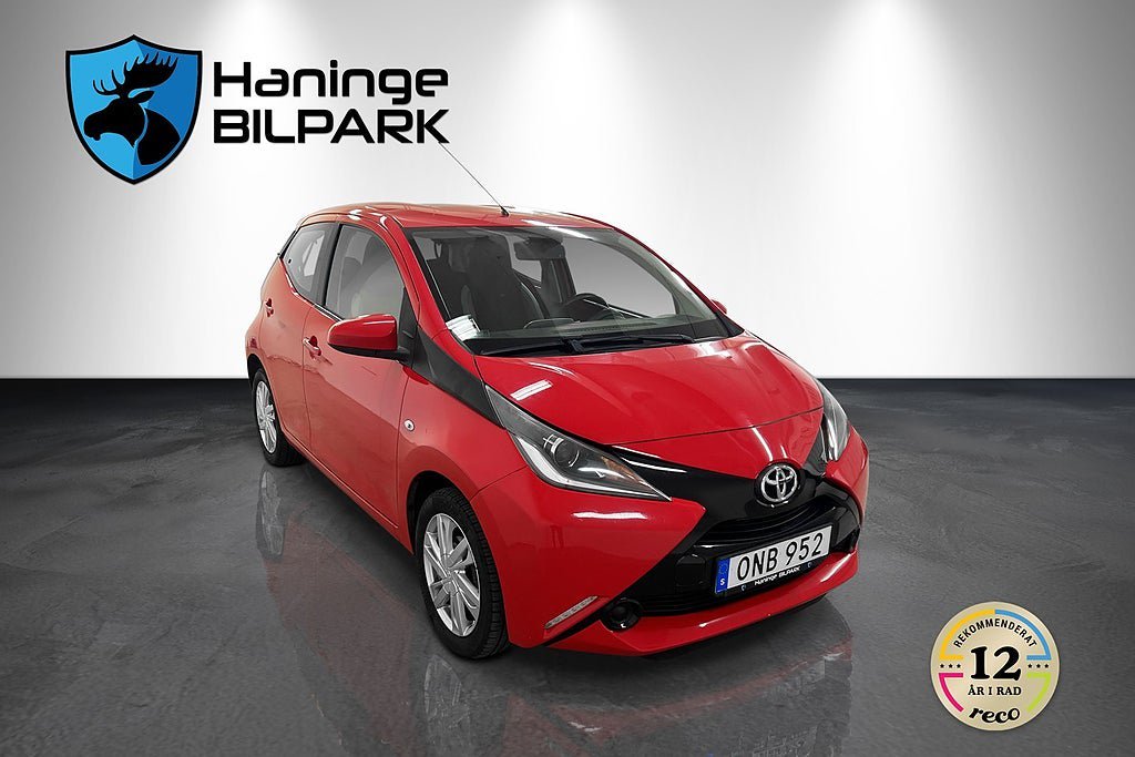 Vehicle Image 5