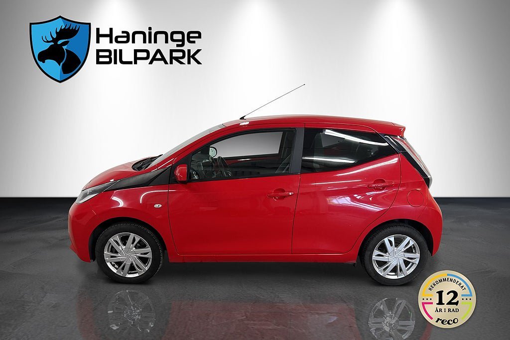 Vehicle Image 10