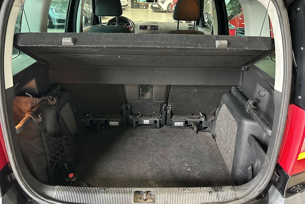 Vehicle Image 14