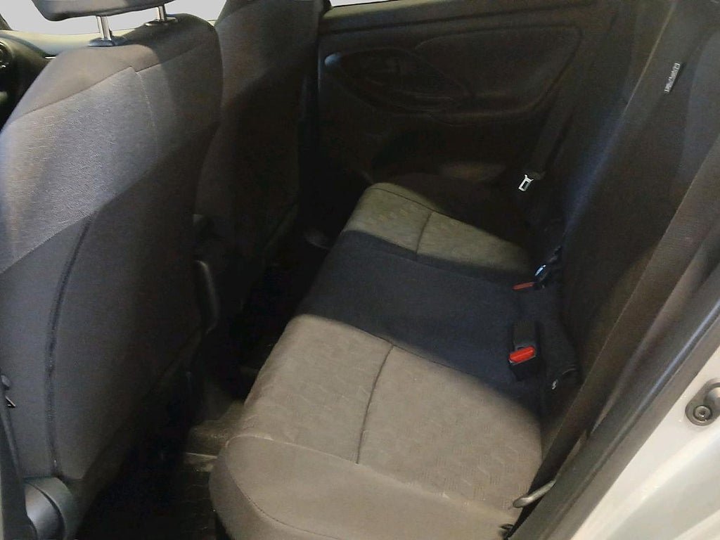 Vehicle Image 11