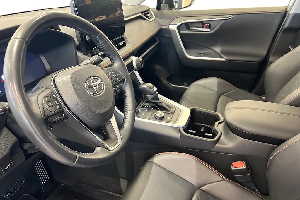 Vehicle Image 14
