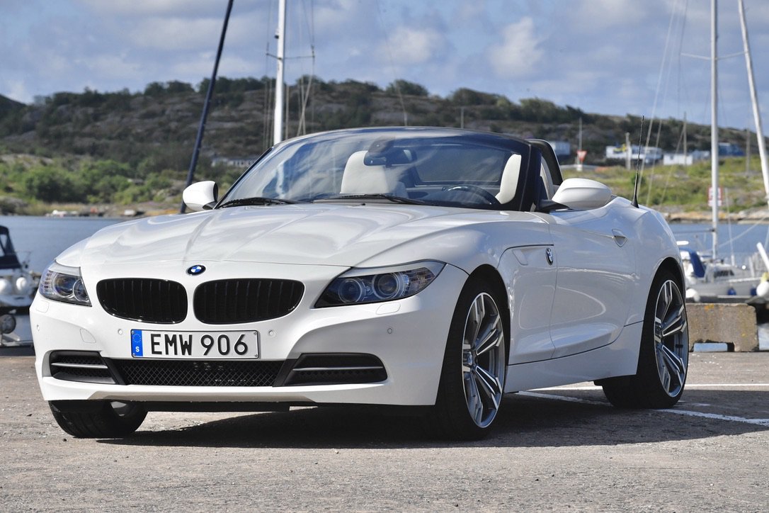 Vehicle Image 23