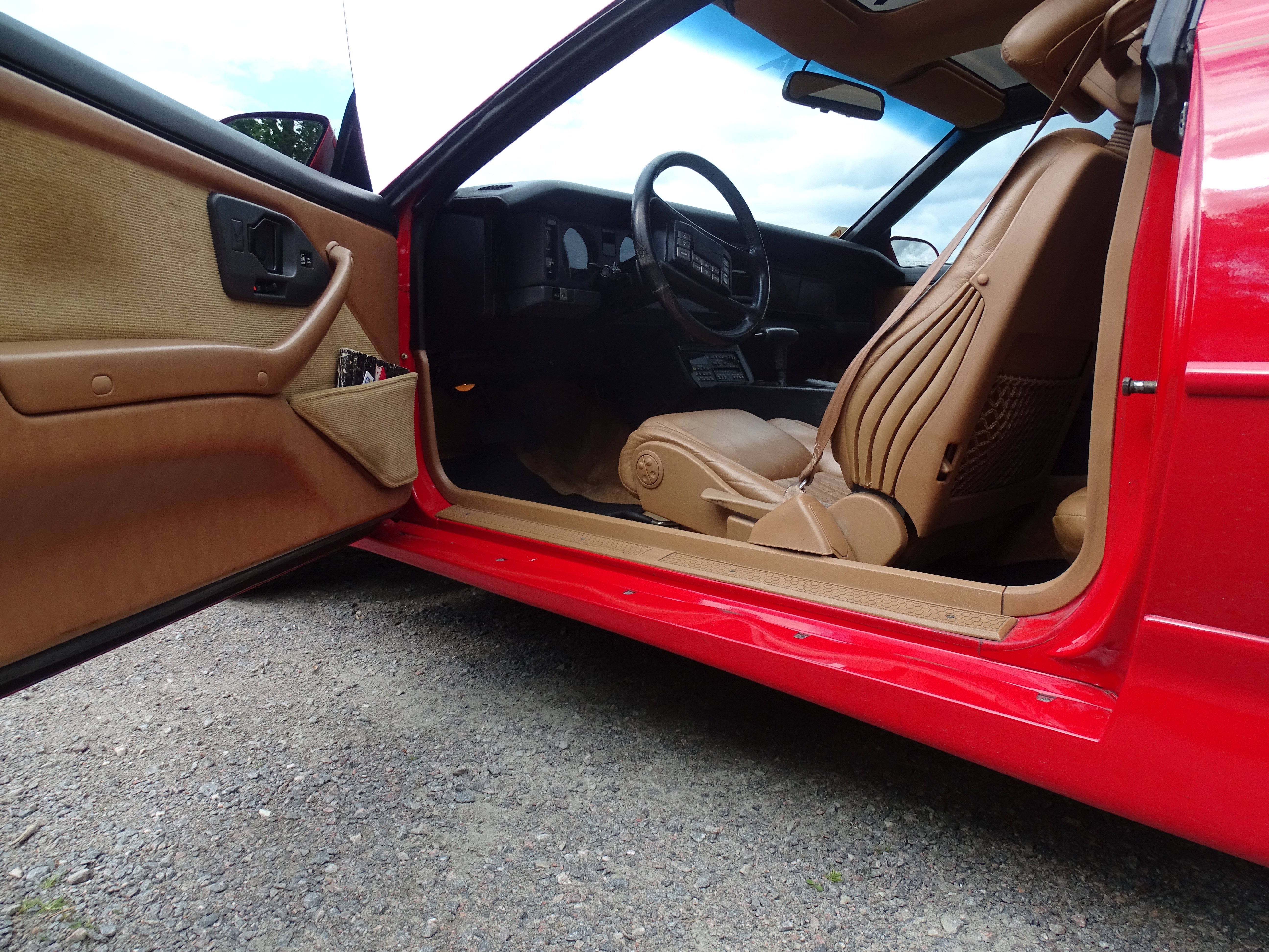Vehicle Image 25