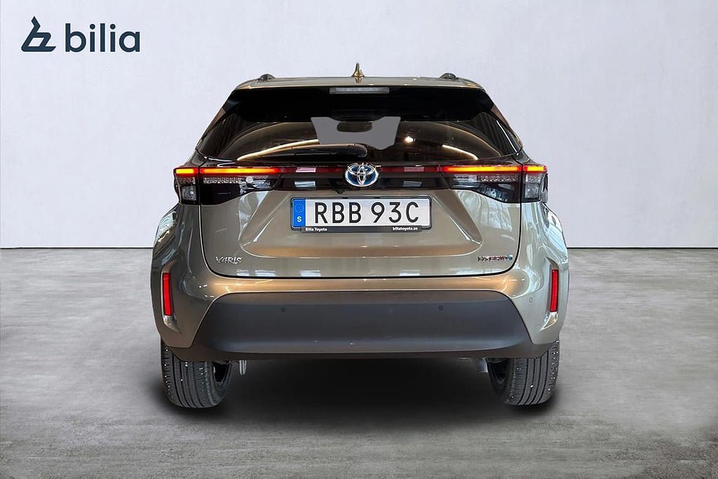 Vehicle Image 6