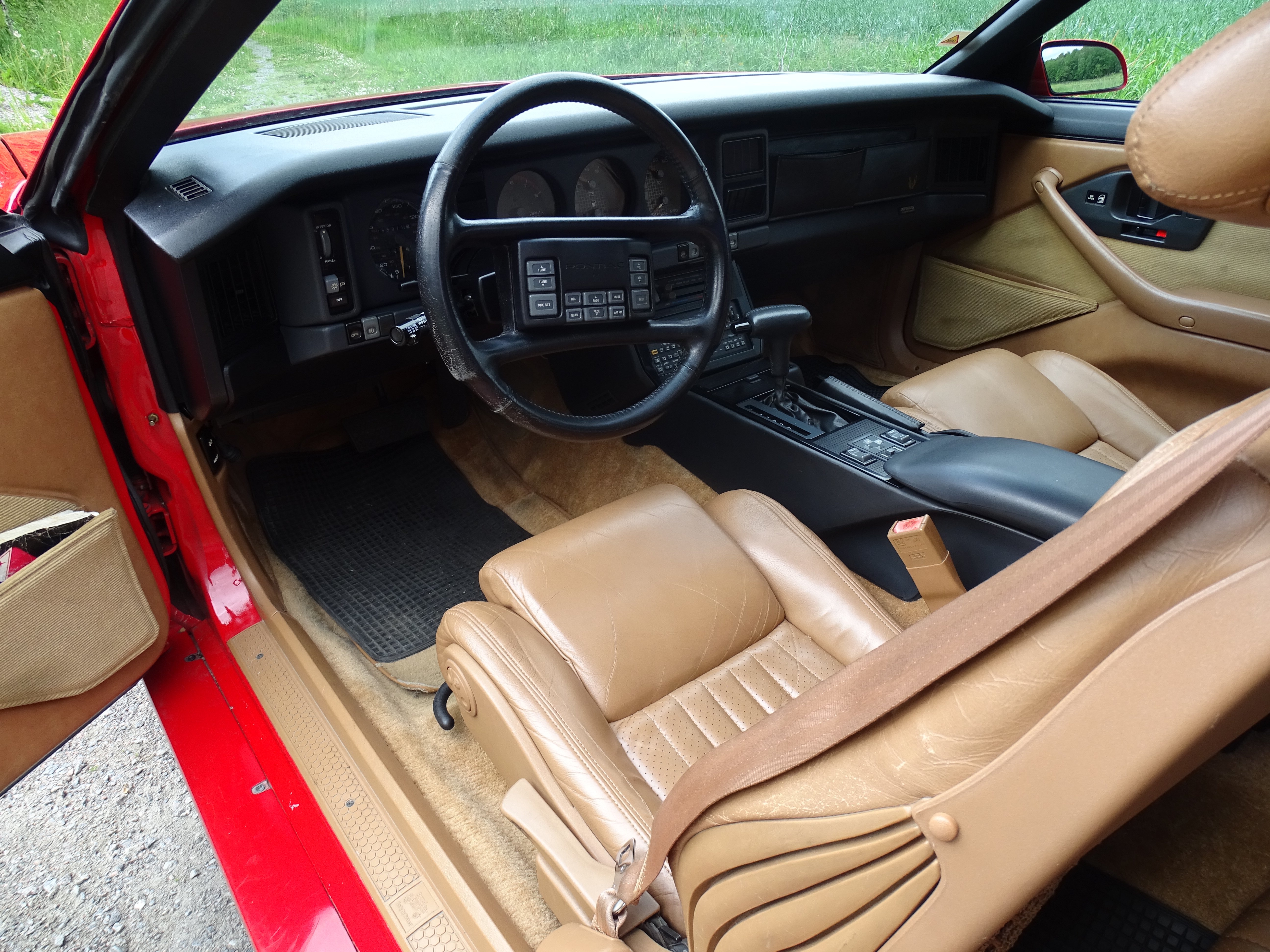Vehicle Image 26