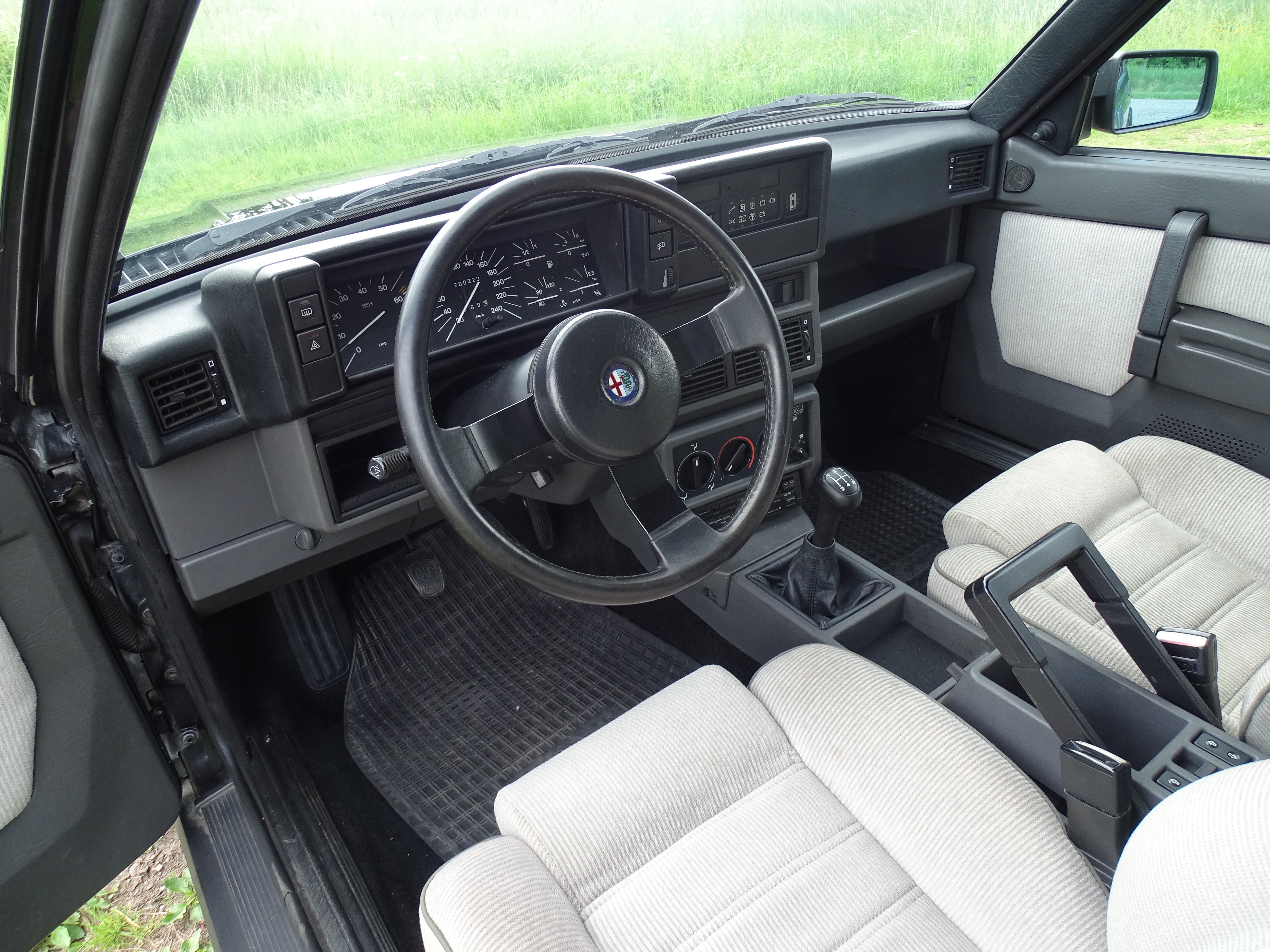 Vehicle Image 26