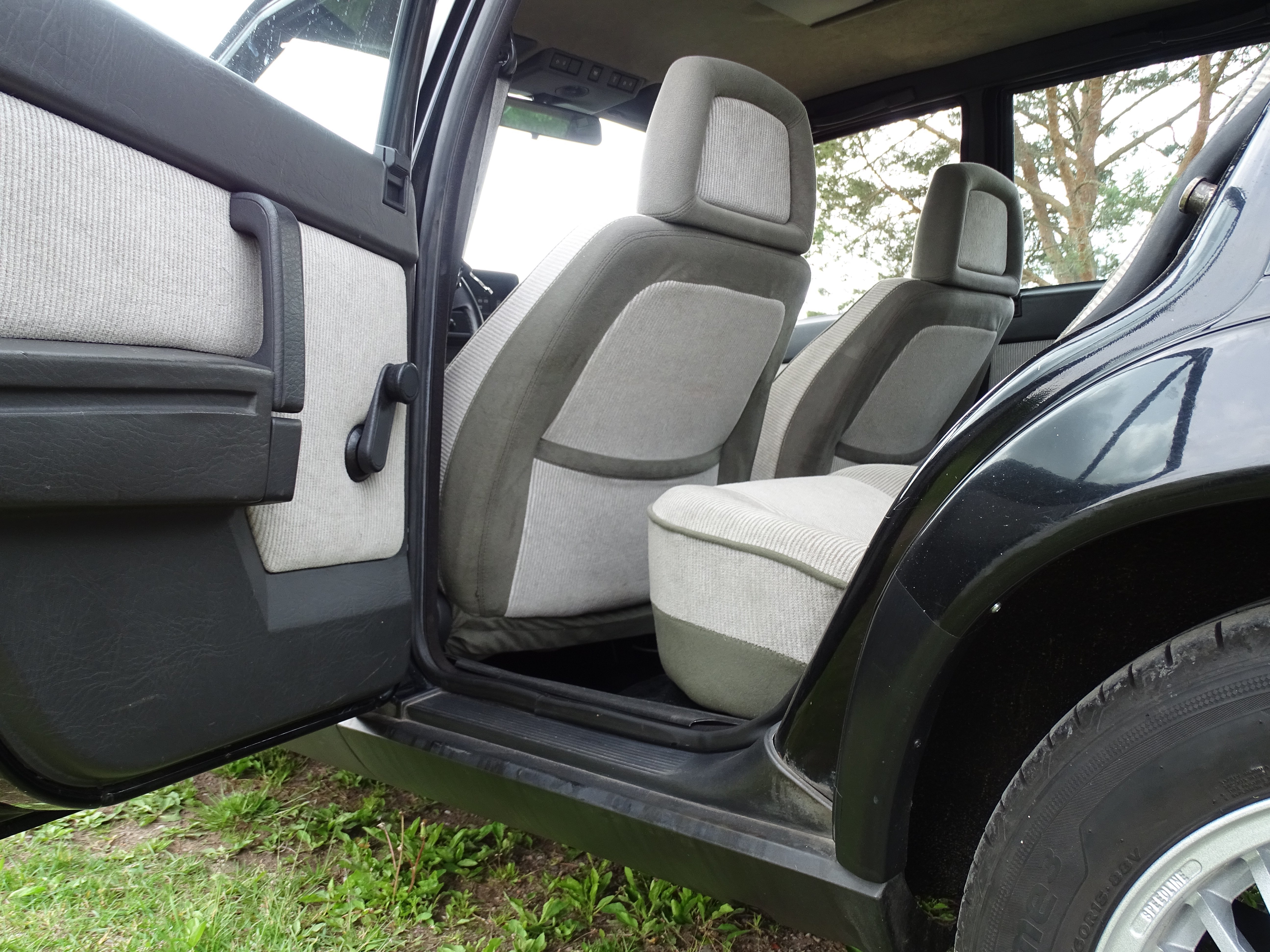 Vehicle Image 36