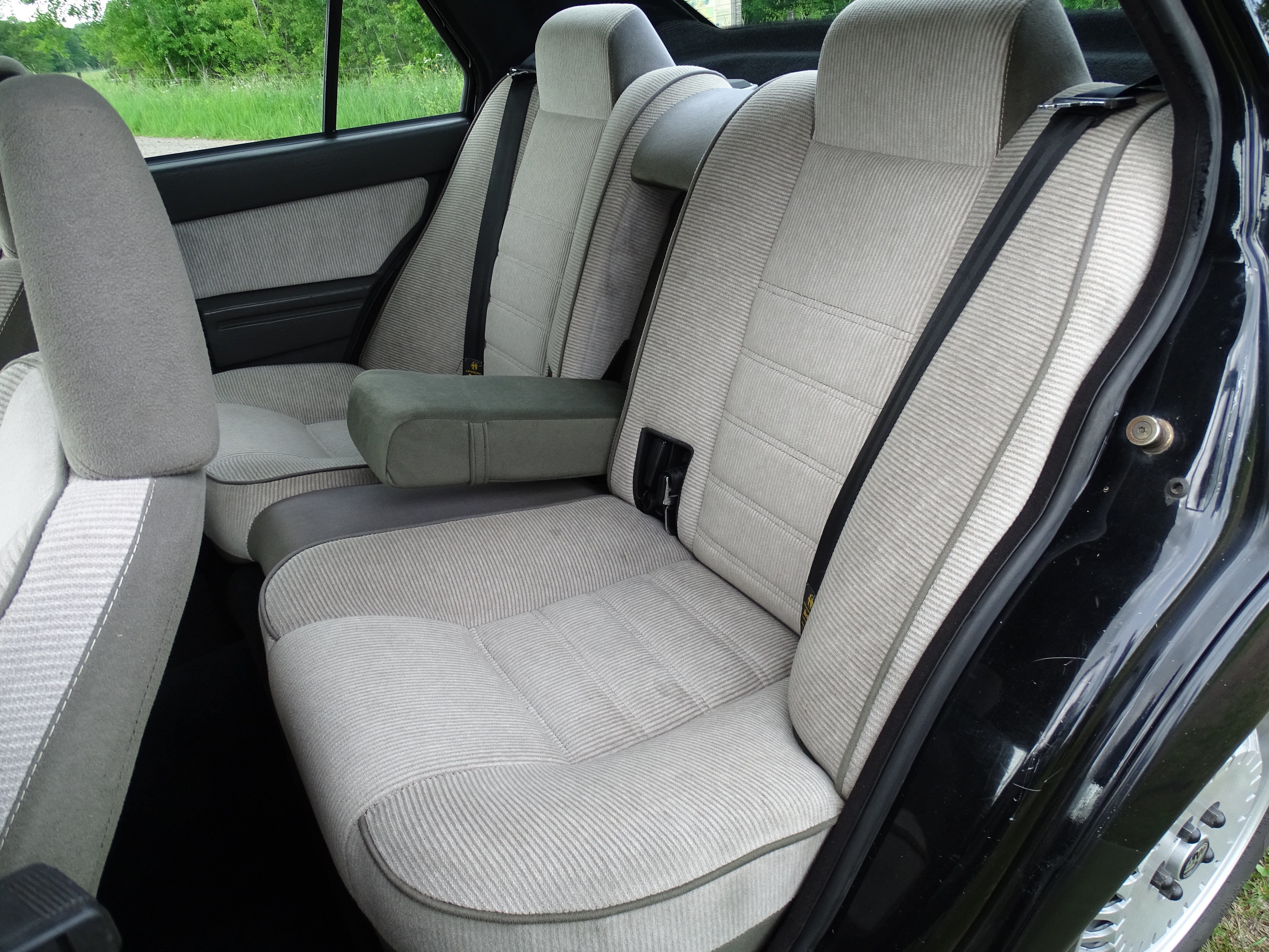 Vehicle Image 37