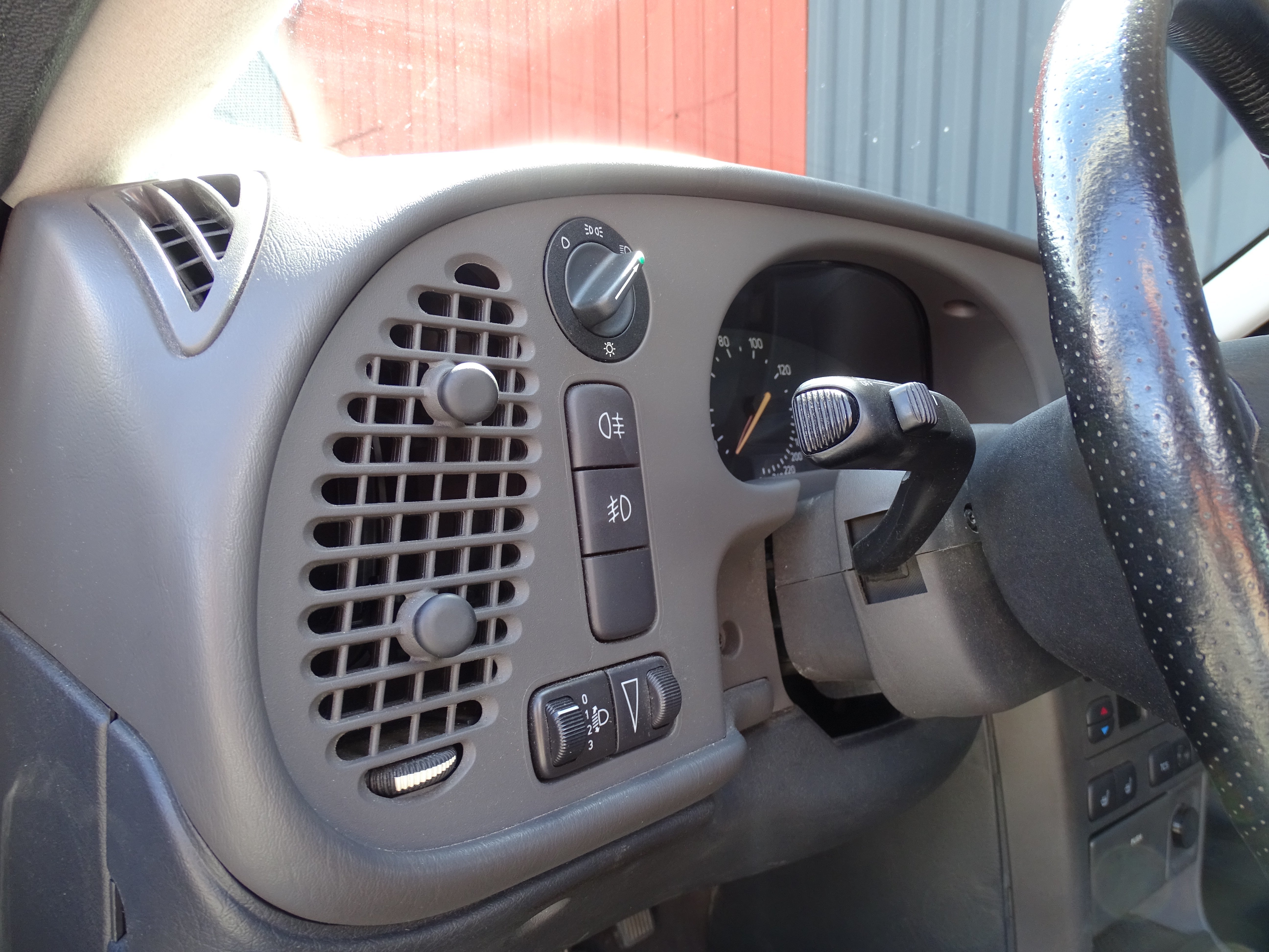 Vehicle Image 39