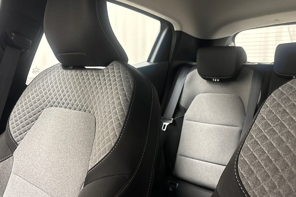 Vehicle Image 15