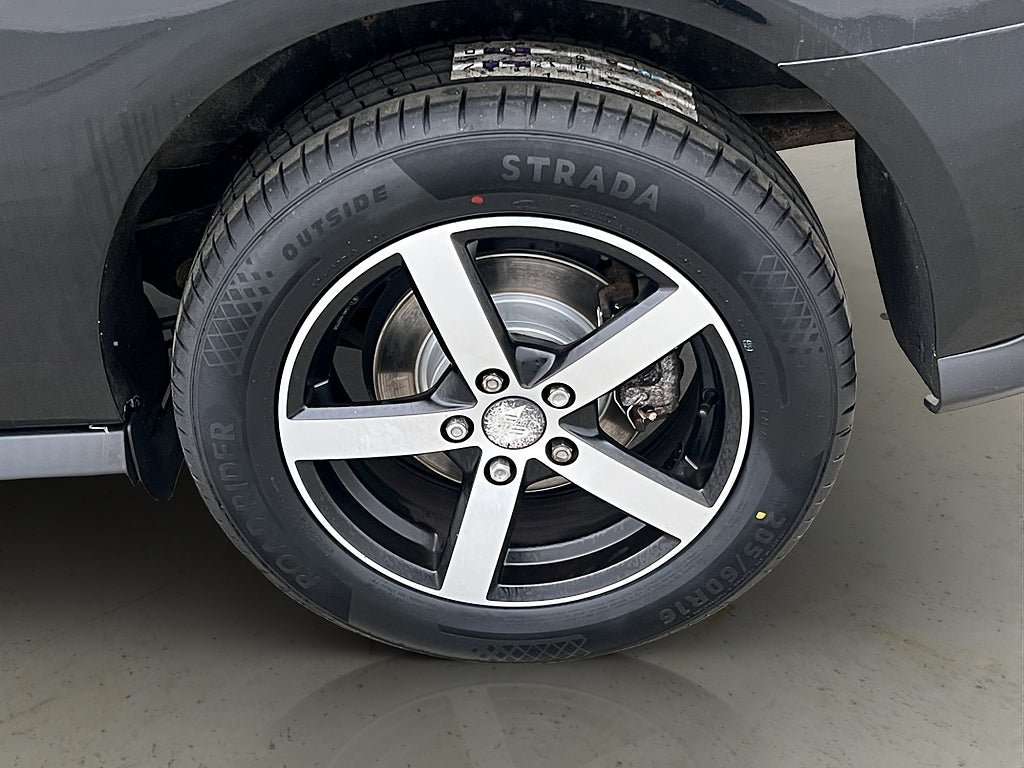 Vehicle Image 26