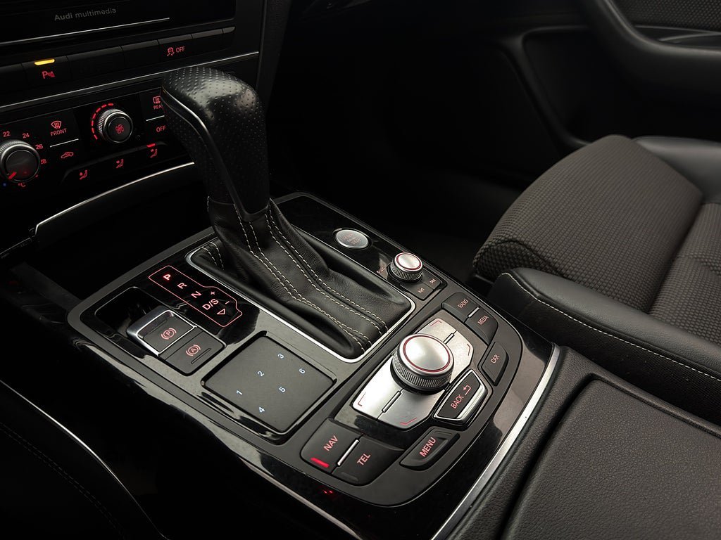 Vehicle Image 23