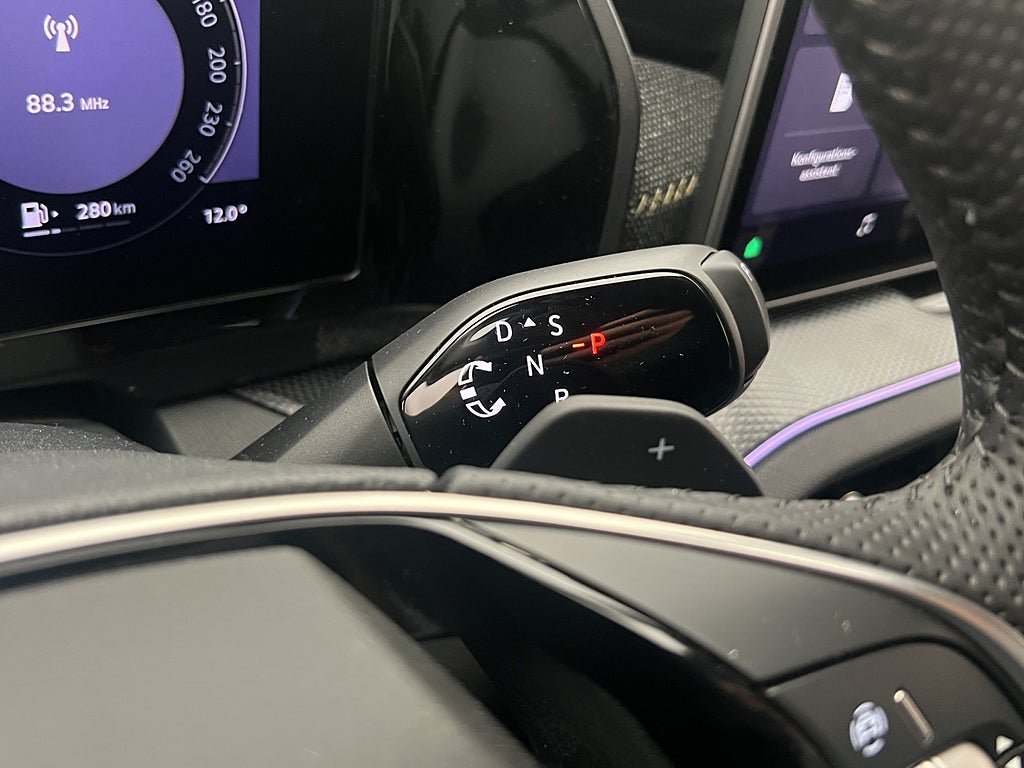 Vehicle Image 28