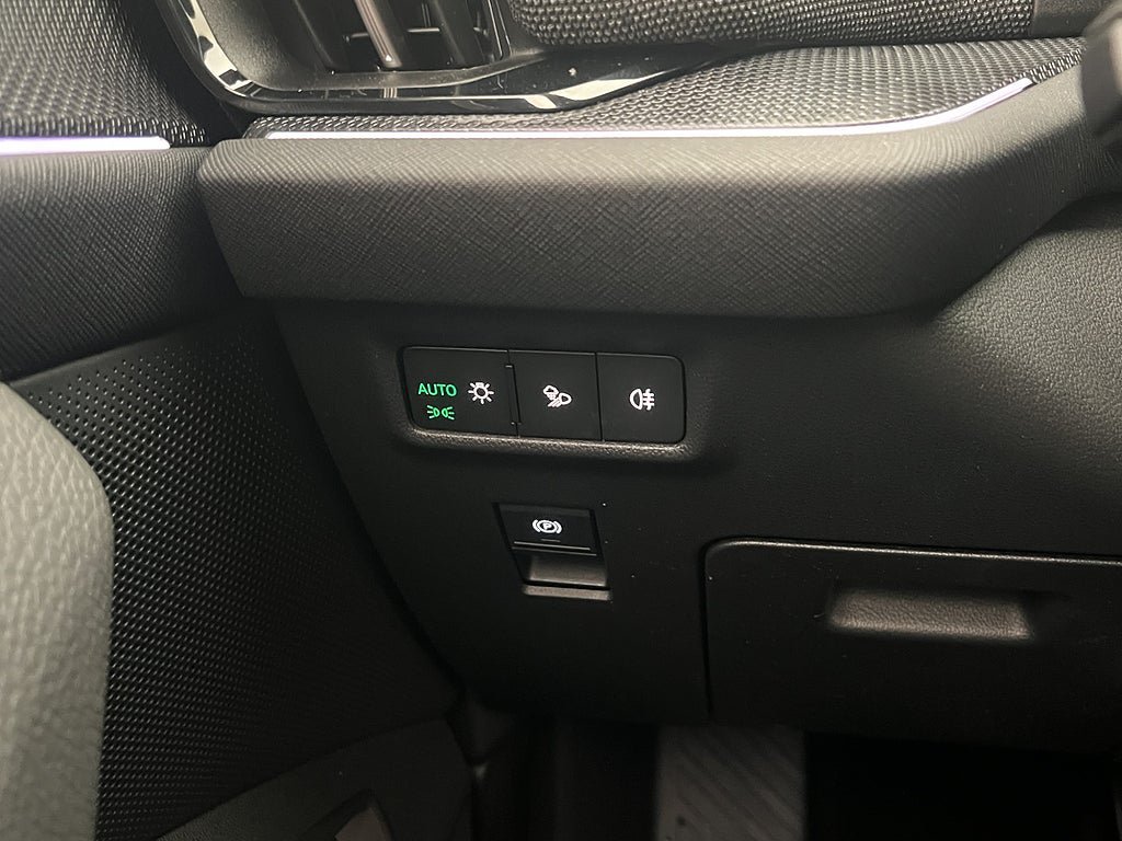 Vehicle Image 29