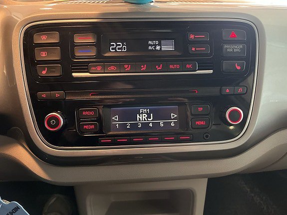 Vehicle Image 17