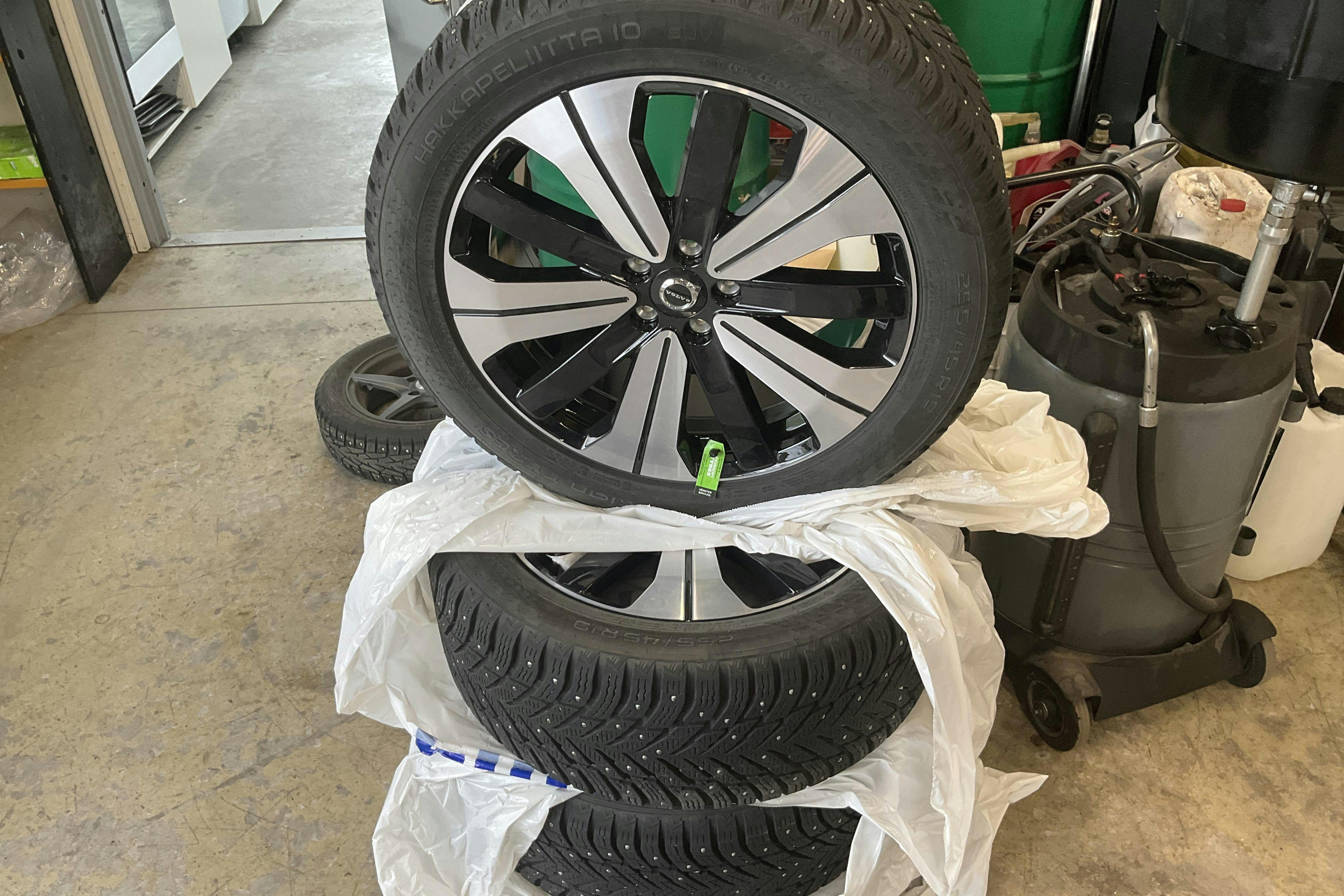 Vehicle Image 22