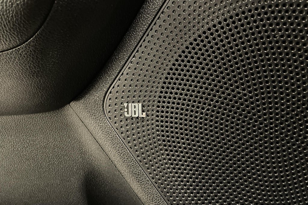Vehicle Image 26