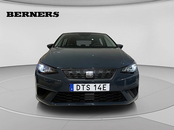 Vehicle Image 6
