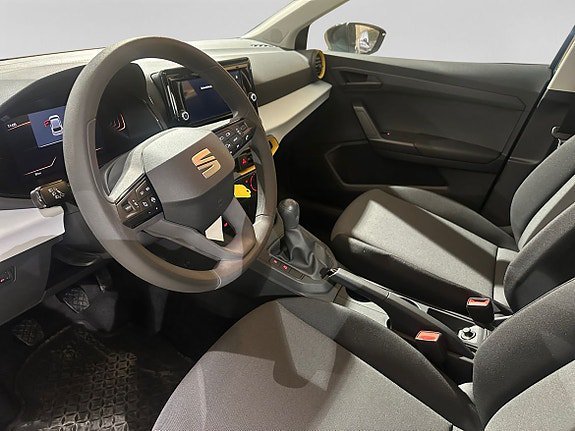 Vehicle Image 7