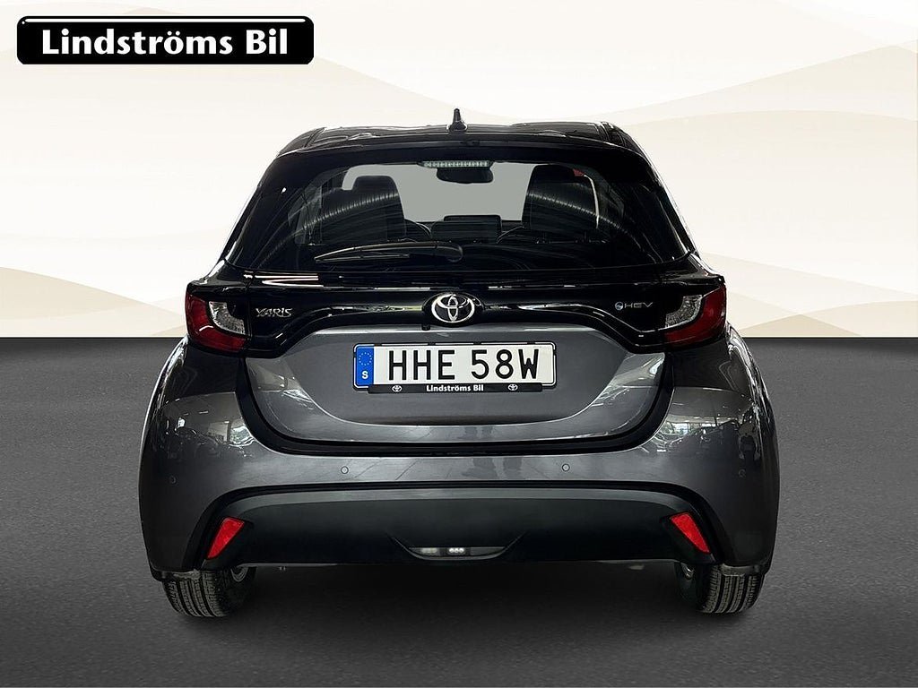 Vehicle Image 8