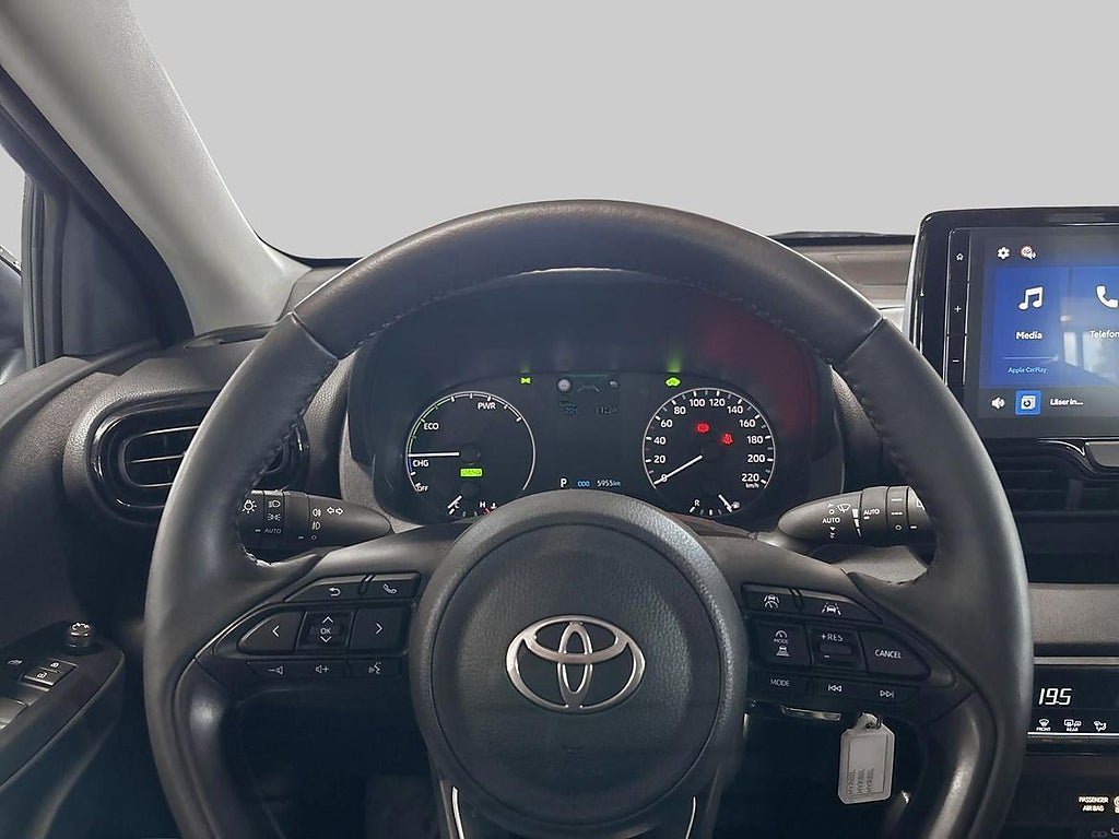 Vehicle Image 14