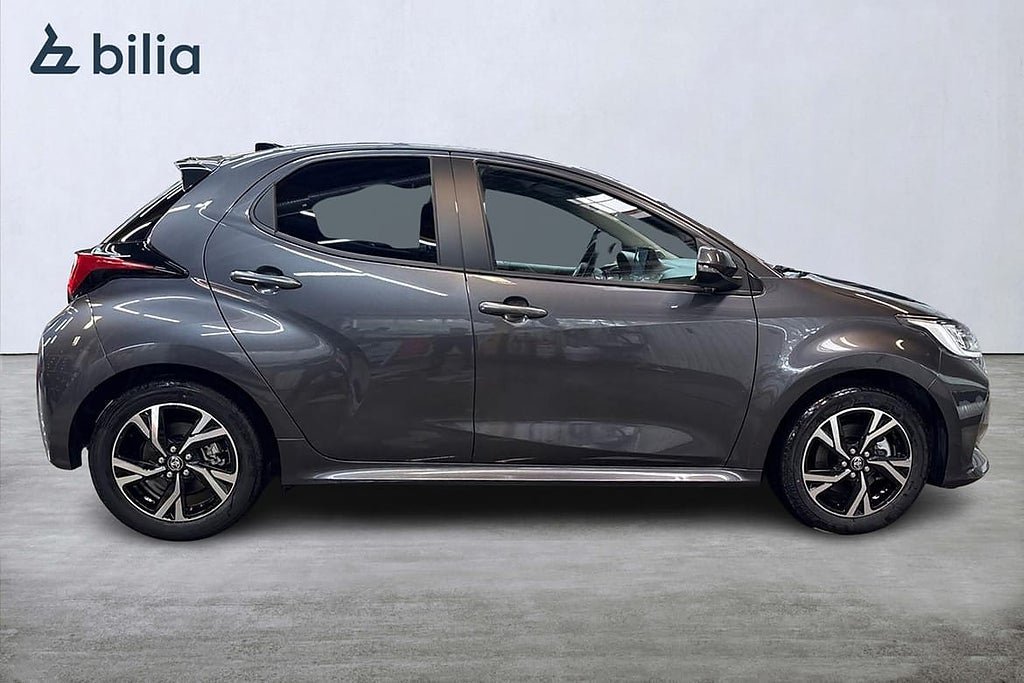 Vehicle Image 10