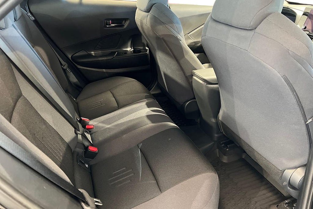 Vehicle Image 9