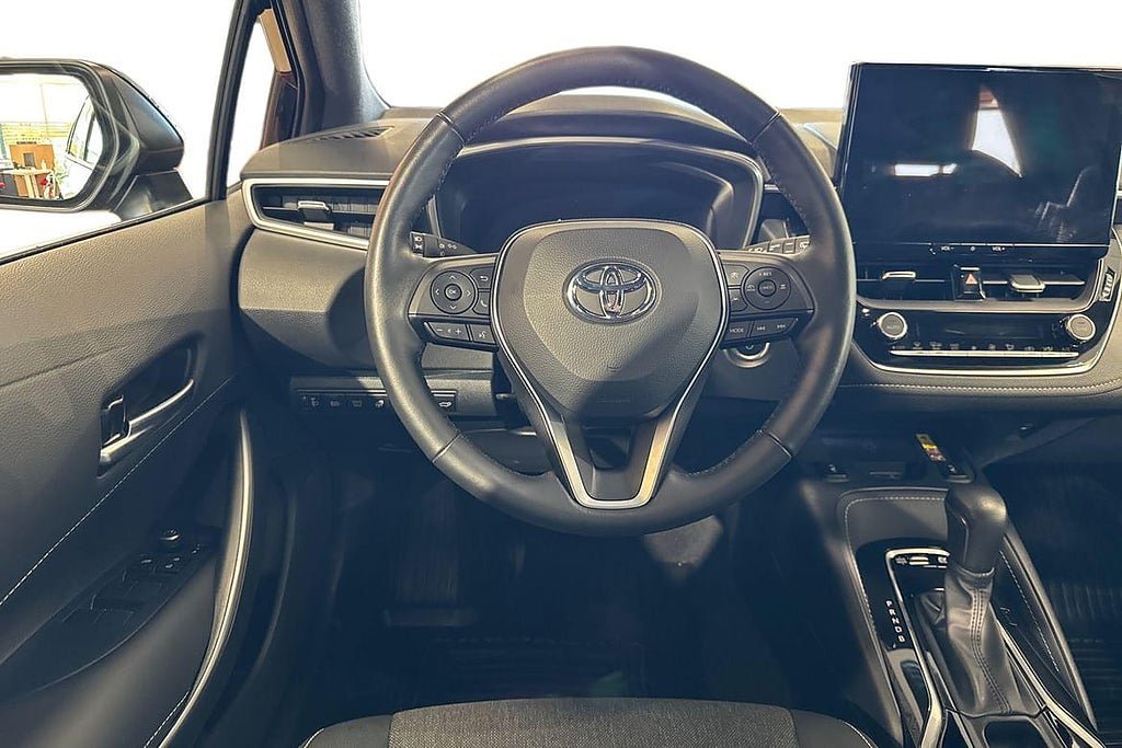 Vehicle Image 11