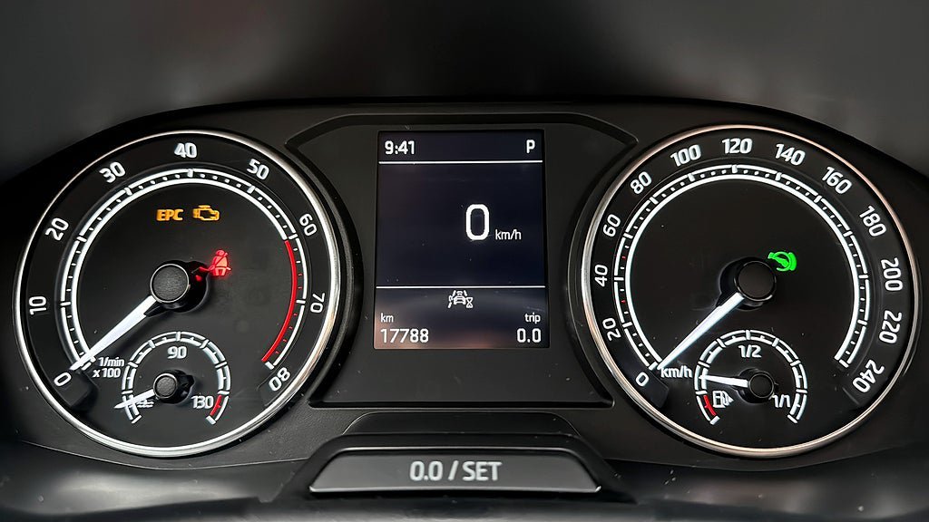 Vehicle Image 14