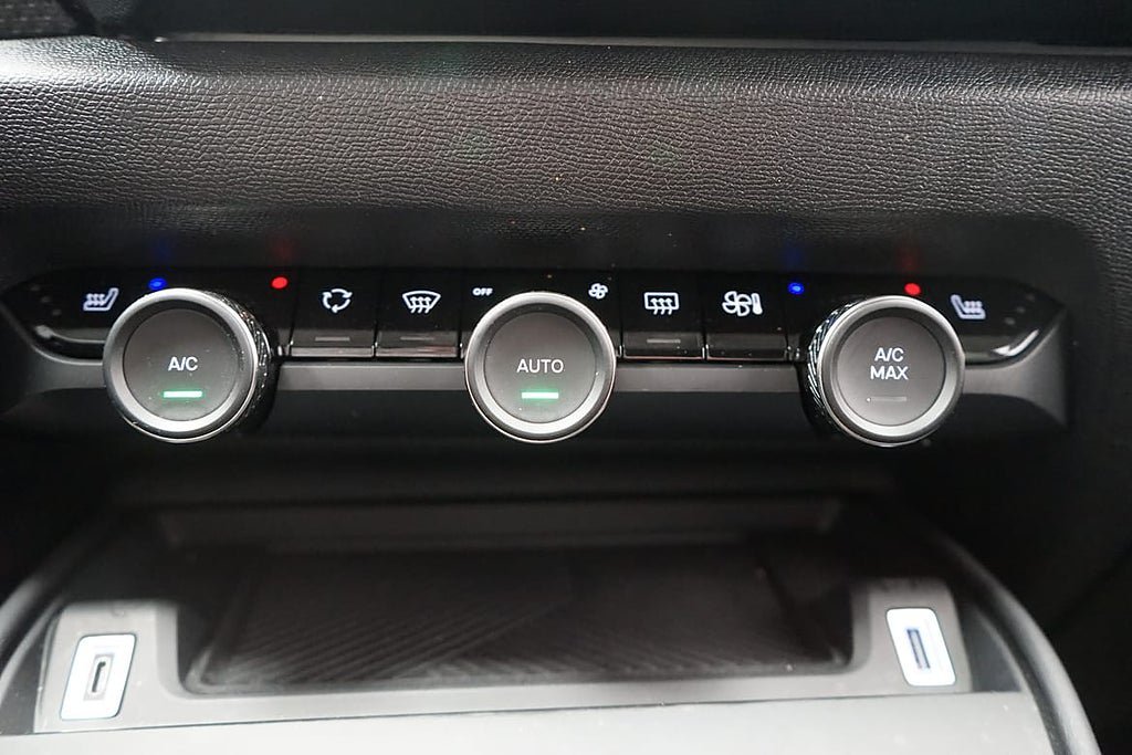 Vehicle Image 17