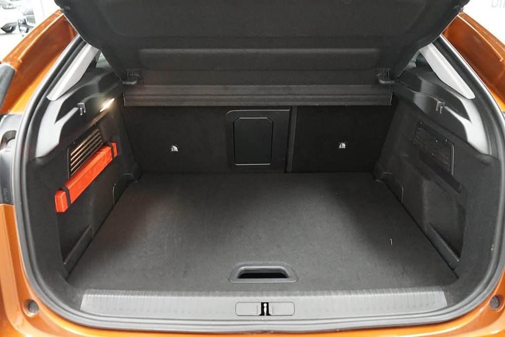 Vehicle Image 22