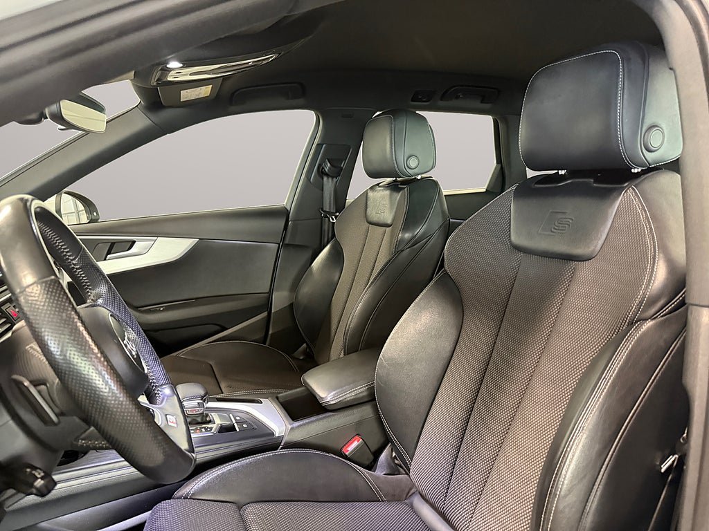 Vehicle Image 9