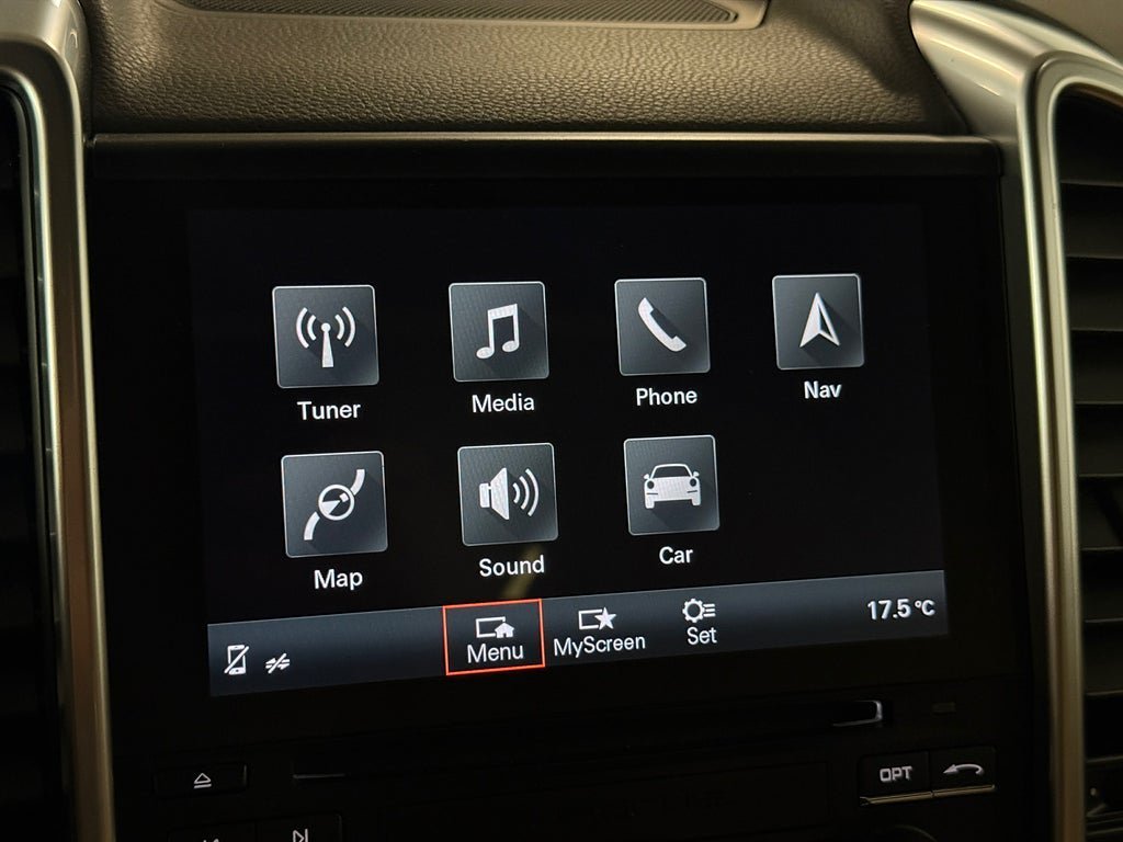 Vehicle Image 18