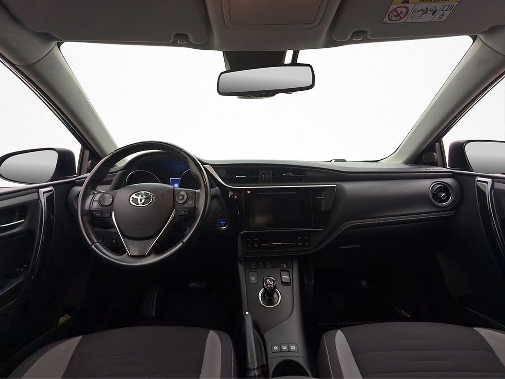 Vehicle Image 12