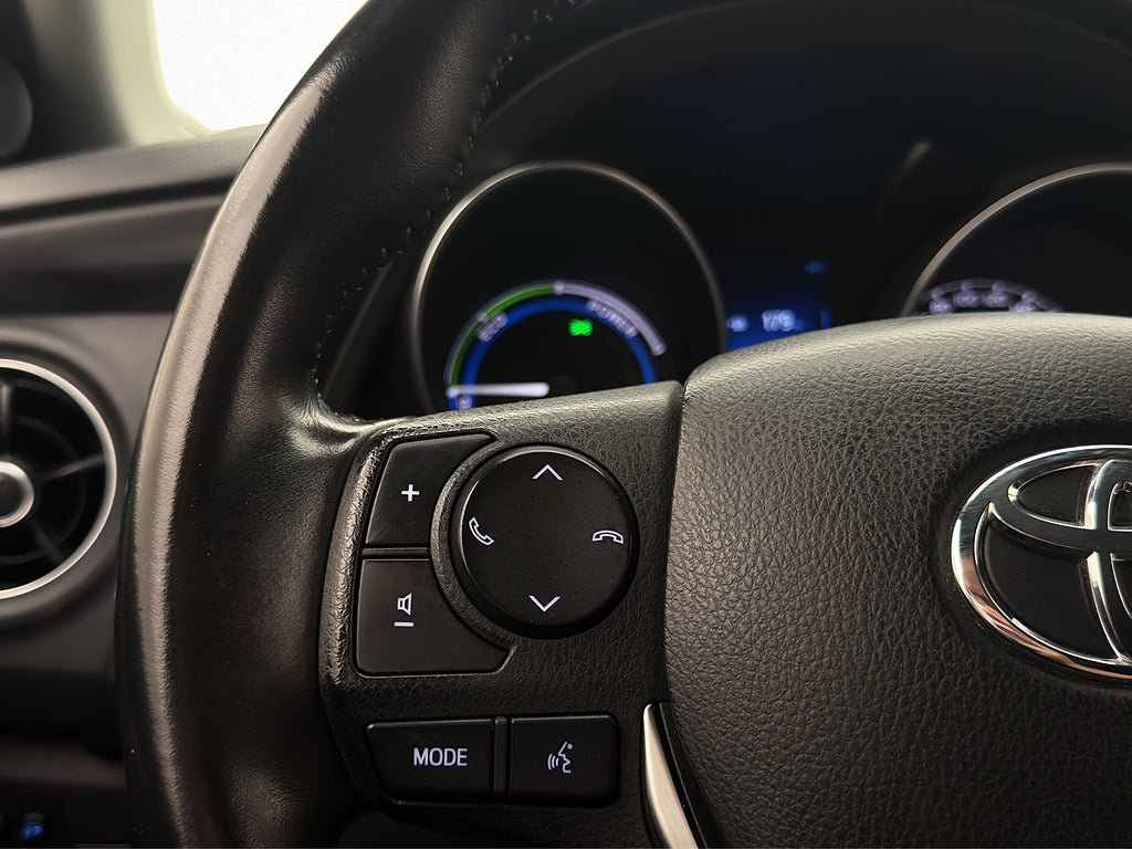 Vehicle Image 14