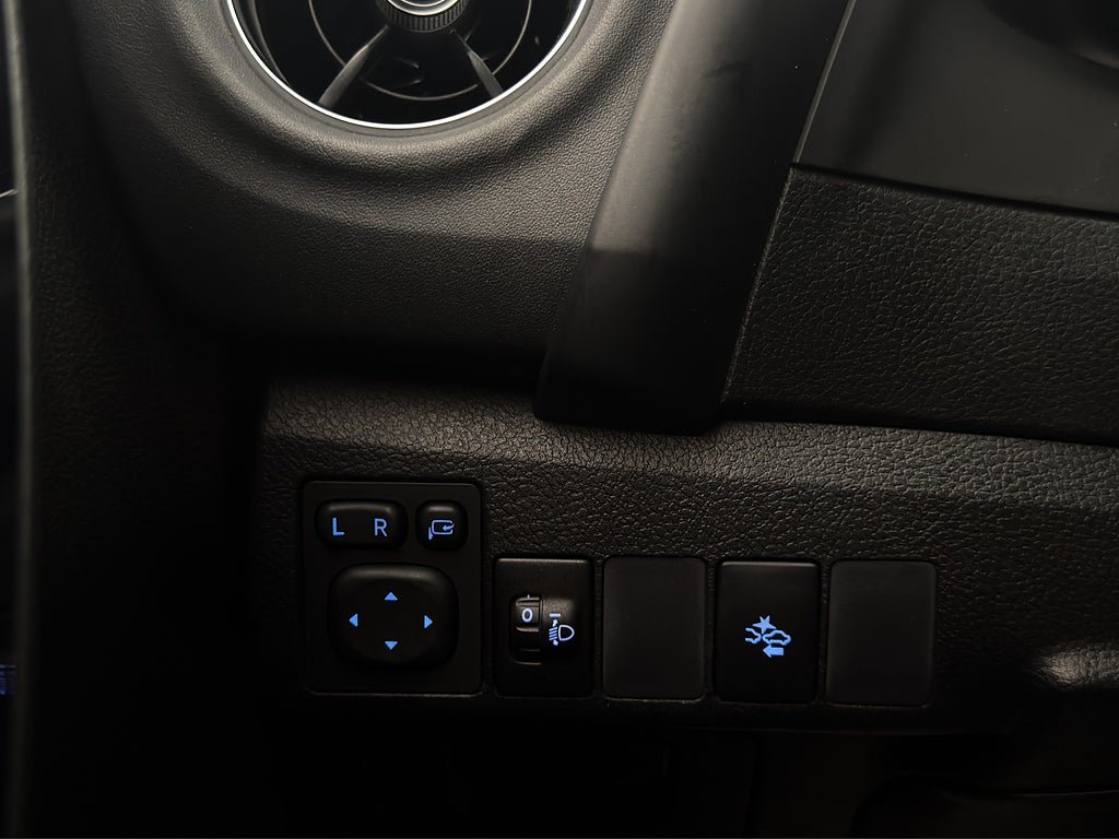 Vehicle Image 19