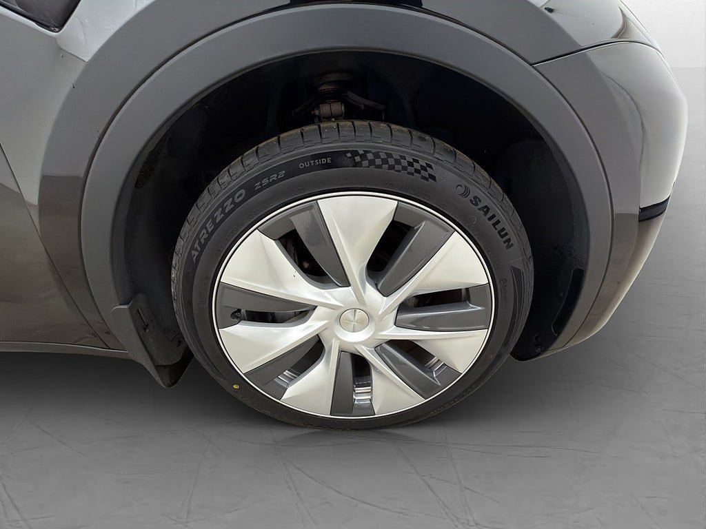 Vehicle Image 35