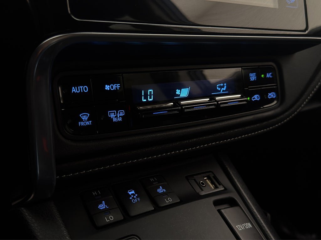 Vehicle Image 22