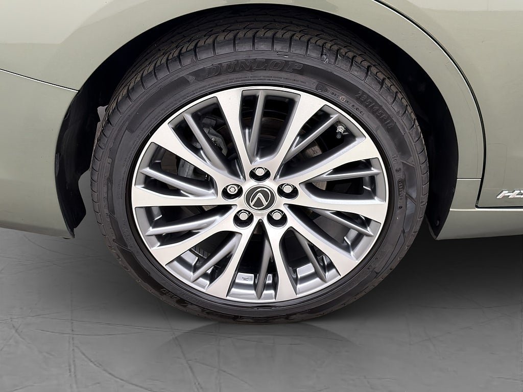 Vehicle Image 30