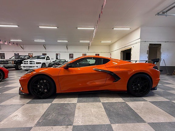 Vehicle Image 8