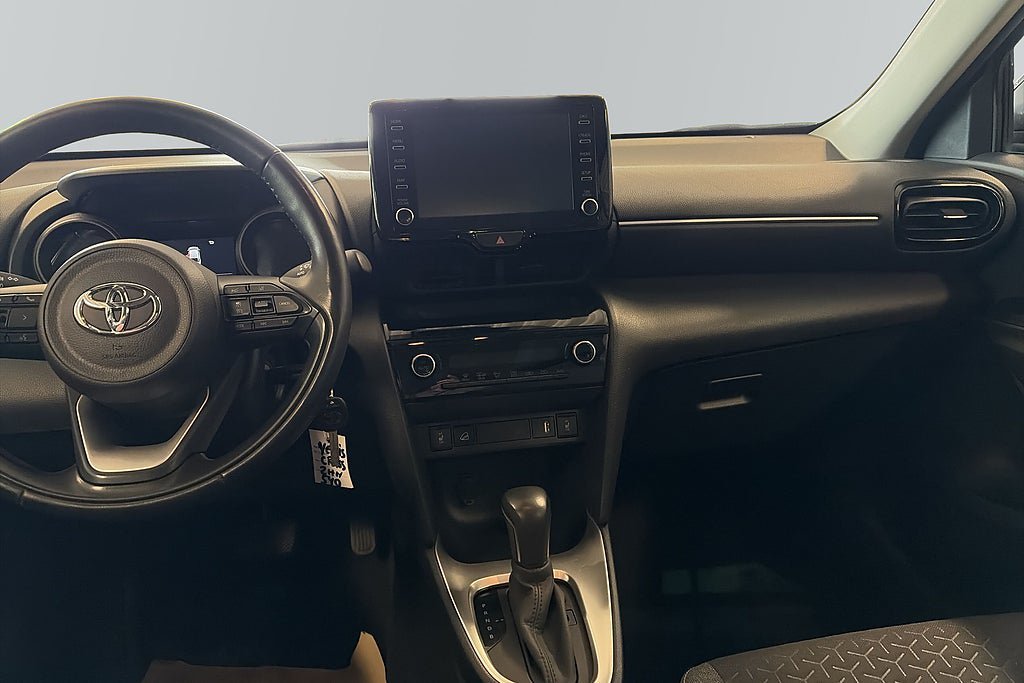 Vehicle Image 8
