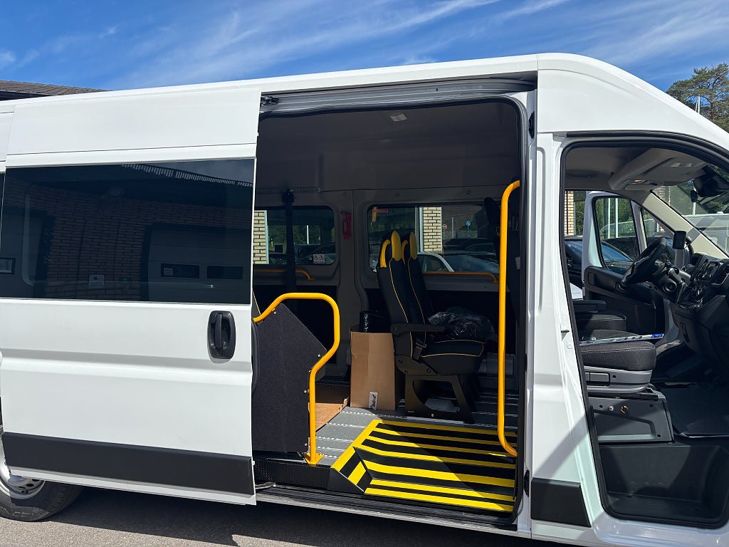 Vehicle Image 16