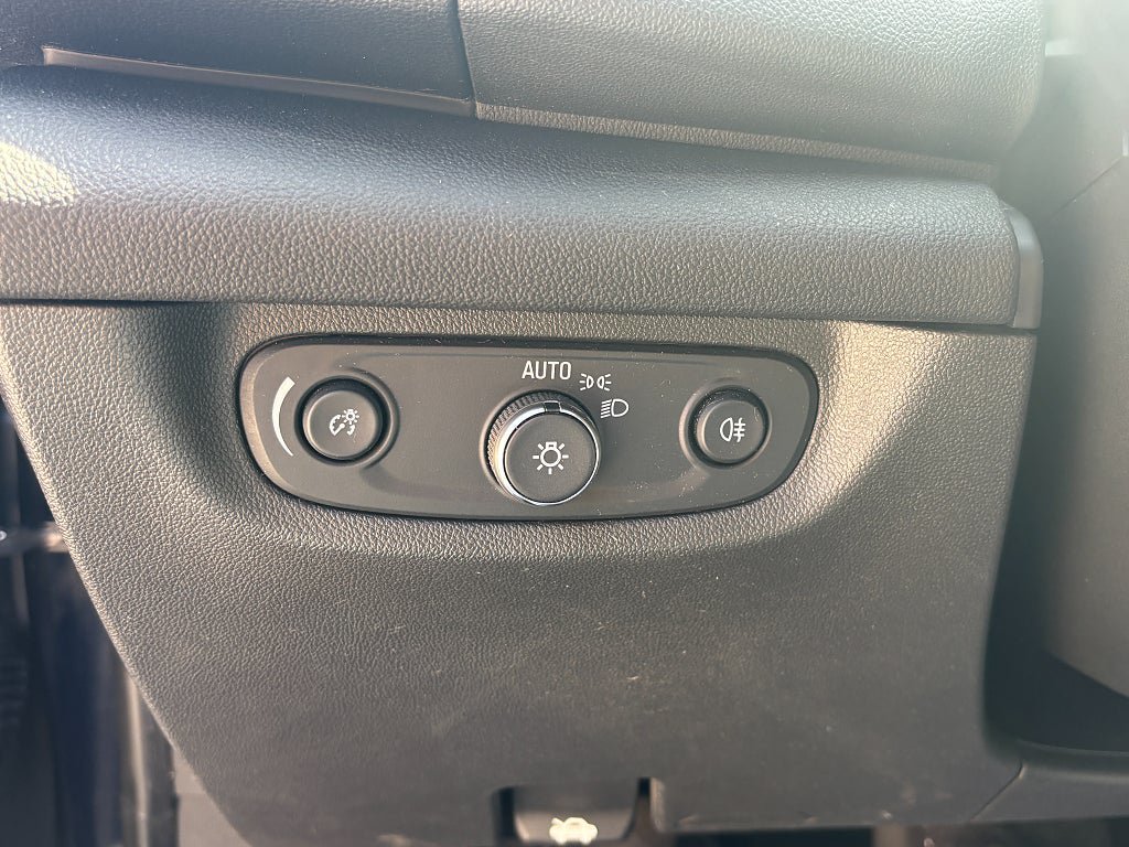 Vehicle Image 32